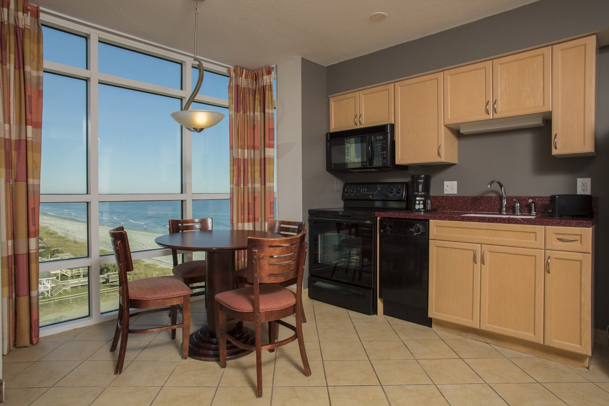 accommodation 1 Bedroom Ocean View with Boulevard Balcony