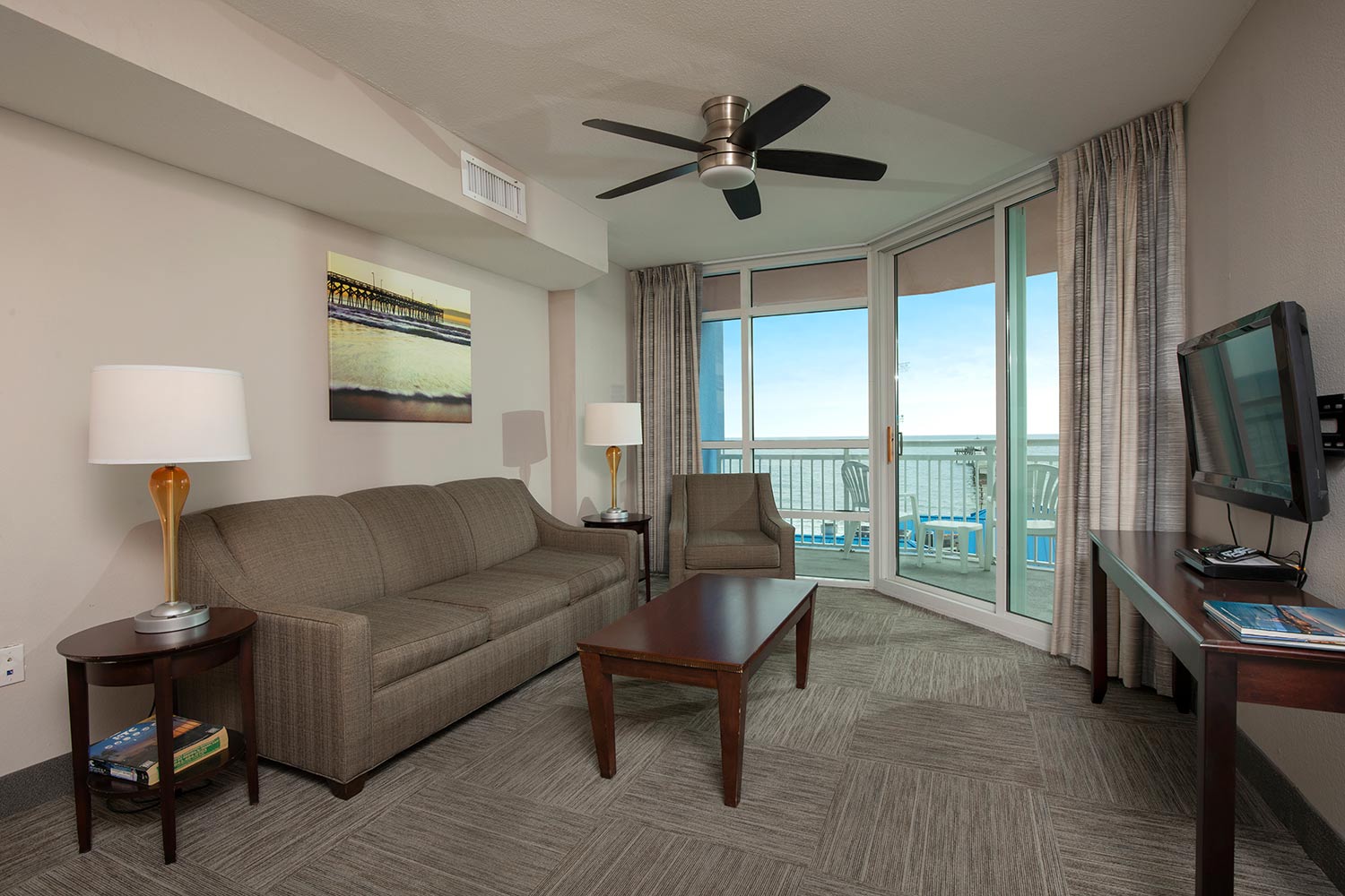 accommodation 1 Bedroom Oceanfront